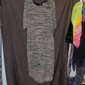 mid sleeve dress,  used,  calf length tail